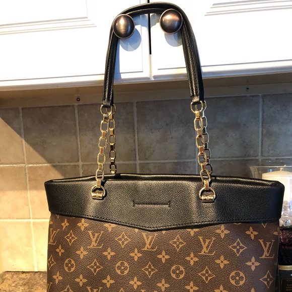 Louis Vuitton 2015 PALLAS Bag - Picture 9 of 12